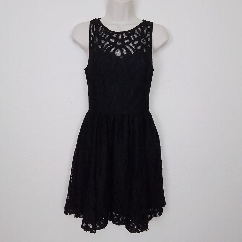 Lauren Conrad Skater Dress Size 4 Black Lace Overlay Fit & Flare Sleeveless Mini